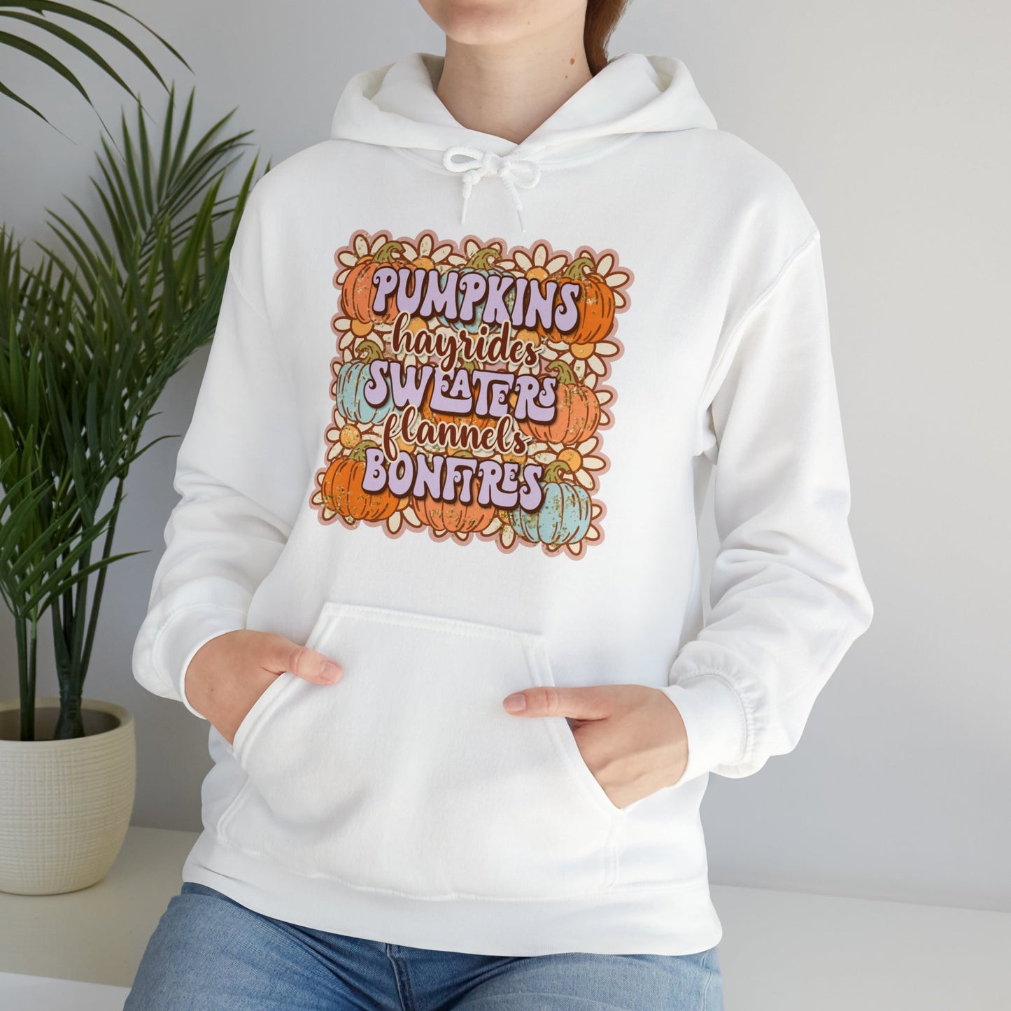 Daisy Pumpkin Hay Heavy Blend™ Hooded Sweatshirt