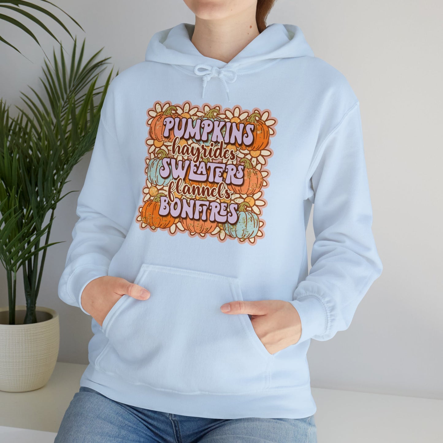 Daisy Pumpkin Hay Heavy Blend™ Hooded Sweatshirt