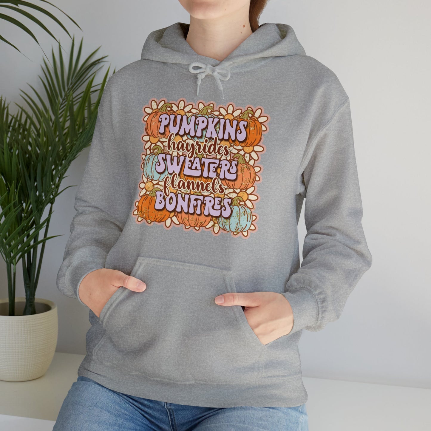 Daisy Pumpkin Hay Heavy Blend™ Hooded Sweatshirt