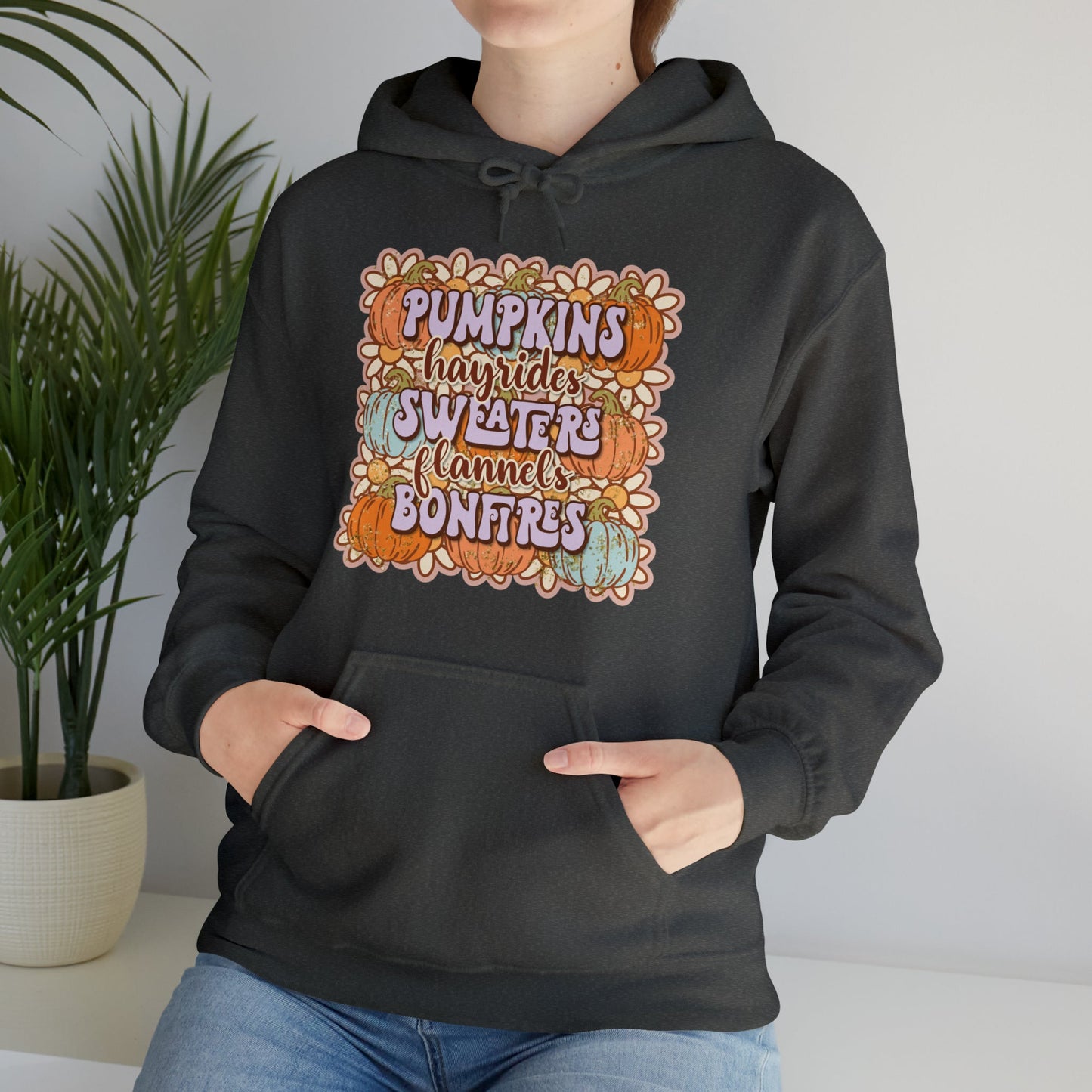 Daisy Pumpkin Hay Heavy Blend™ Hooded Sweatshirt